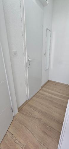 Galeri foto Property Sim-Vlae di Skopje