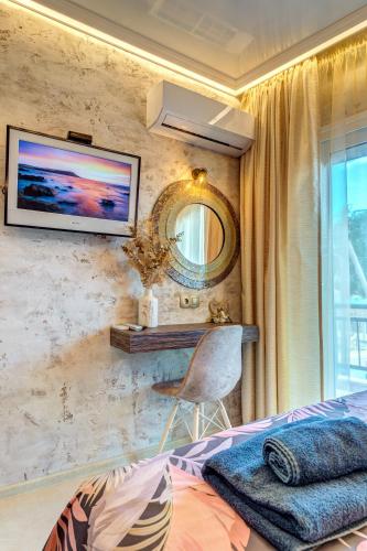 Ένα ή περισσότερα κρεβάτια σε δωμάτιο στο Upper Deck Apt.