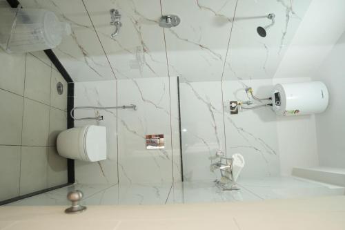 Bagno di Pallakki Comforts Chikmagalur