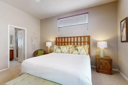 Ένα ή περισσότερα κρεβάτια σε δωμάτιο στο Lovely La Quinta Permit# 66318