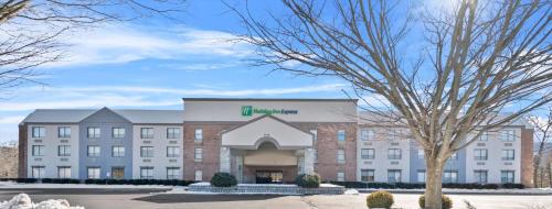 a rendering of the front of a hotel at Holiday Inn Express Hotel & Suites West Point-Fort Montgomery by IHG in Fort Montgomery