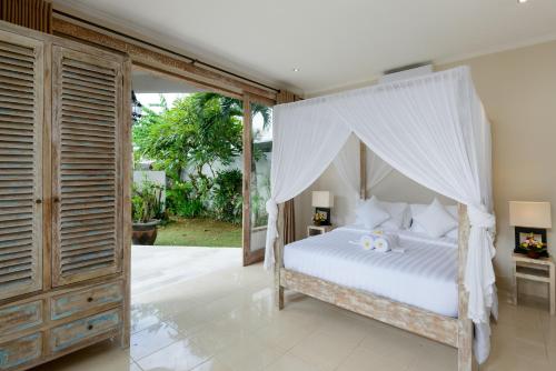 Imagen de la galería de Adinda Balangan Beach Villa, en Jimbaran