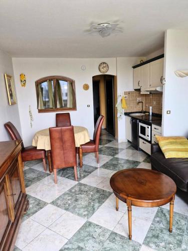 Kuchyňa alebo kuchynka v ubytovaní Résidence Héliopolis Bâtiment L - HELIOPOLIS L - APPARTEMENT T2 - 4 pers. MAE-3074