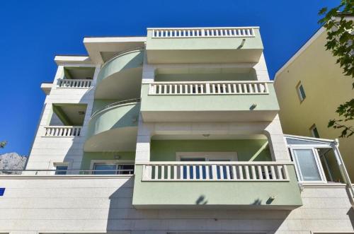 Apartments and Rooms Roso