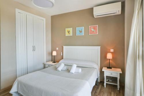 Fantastic seaviews & pool, close to beach photo 10