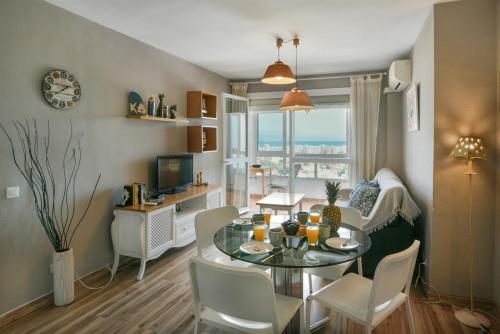 Fantastic seaviews & pool, close to beach photo 3