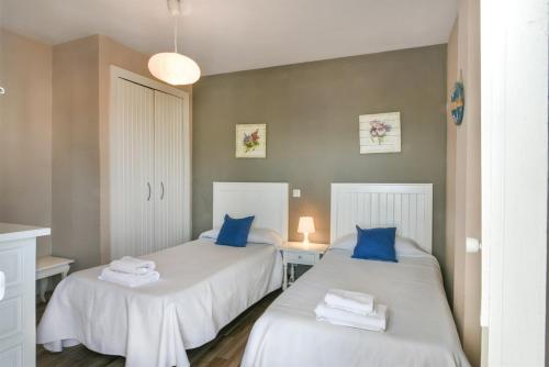 Fantastic seaviews & pool, close to beach photo 20