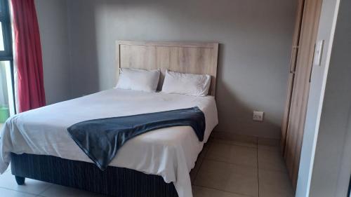 Gallery image of Generous Apartment at Waterfall in Midrand