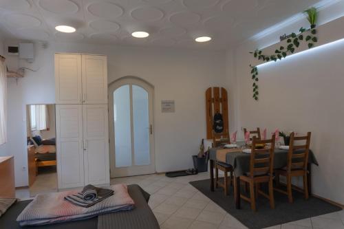 Imagine din galeria proprietății City Apartman Siófok în Siófok