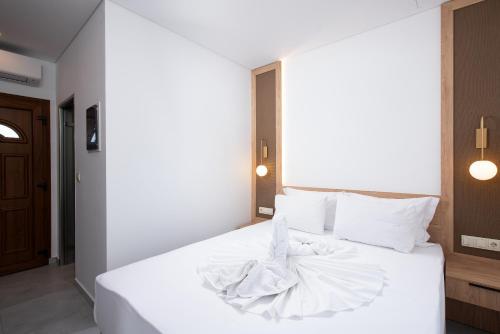 ポトスにあるOlivento Beach Front Suitesのギャラリーの写真