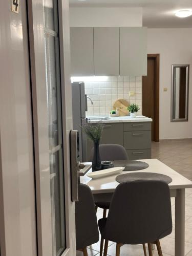 Galeriebild der Unterkunft Apartmani Samec in Novalja