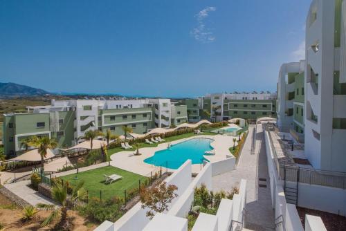 Split-level apartment with spa & private rooftop