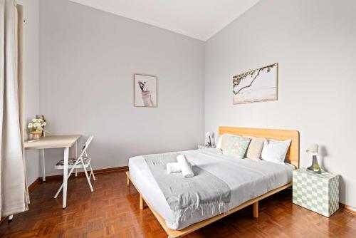 Postel nebo postele na pokoji v ubytování Relaxing Double Room in Belmore - Convenient Stay Near Shops - Shared Bathroom
