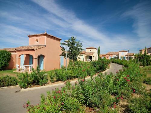 Attached holiday home with terrace