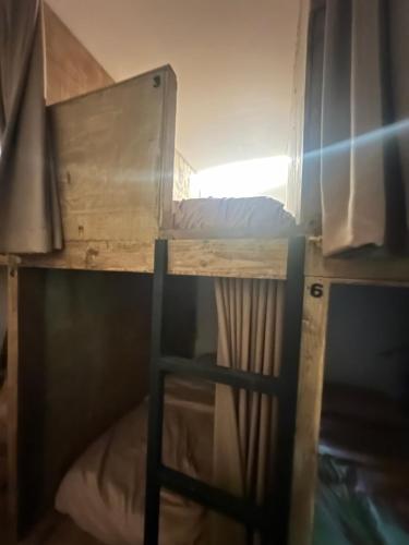 Ένα ή περισσότερα κρεβάτια σε δωμάτιο στο SHaCk The naP