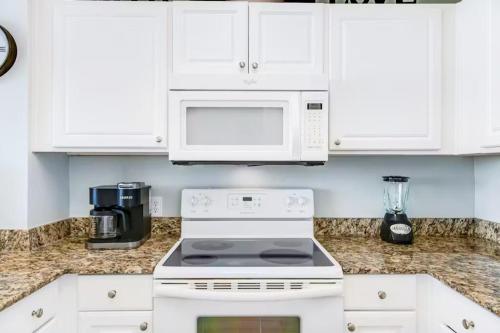 Twenty First Gulf Front 3BR 3BA Sleeps 8 Panama City Beach photo 23