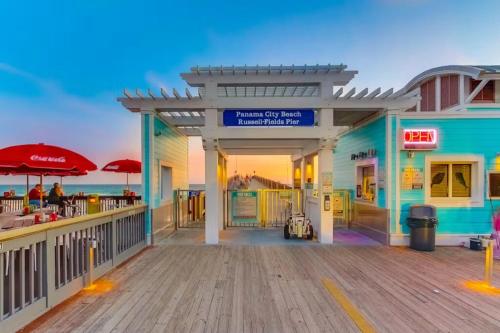 Twenty First Gulf Front 3BR 3BA Sleeps 8 Panama City Beach photo 44