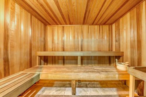 Twenty First Gulf Front 3BR 3BA Sleeps 8 Panama City Beach photo 32