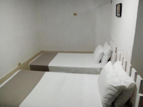 Postel nebo postele na pokoji v ubytování emachservices