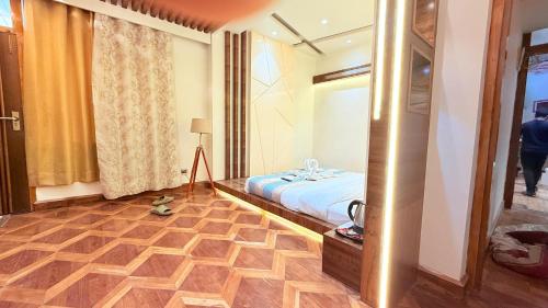 Postel nebo postele na pokoji v ubytování Siris Luxury Cottage