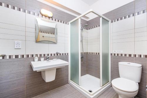 Ένα μπάνιο στο Hanns Villa