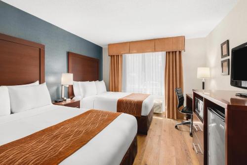 TV o dispositivi per l'intrattenimento presso Comfort Inn & Suites Vancouver Downtown City Center