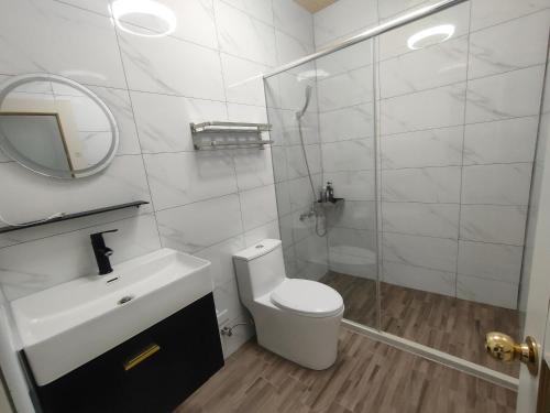 Un baño de Finding Popsicle Homestay