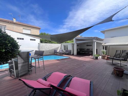 Charming villa with pool