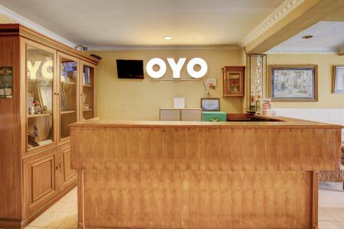 TV a/nebo společenská místnost v ubytování Hotel O Wisma Sartika