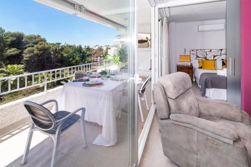 Escapada perfecta en Marbella terraza, piscina parking y sol