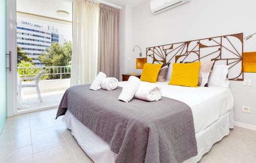 Escapada perfecta en Marbella terraza, piscina parking y sol