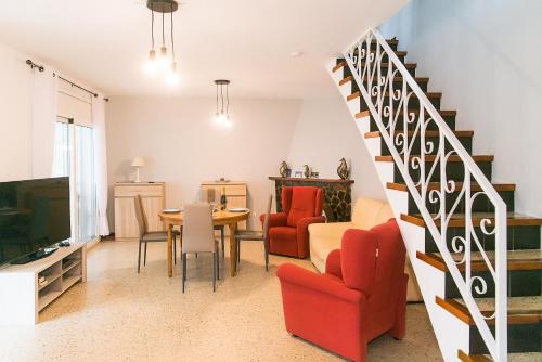WELCS CASA 089 EMP Cerca del mar, patio y parking privado