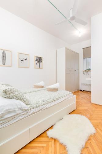 Apartment 24