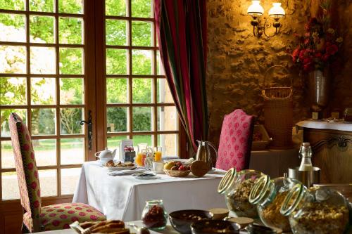 Mad på hotellet eller i nærheden