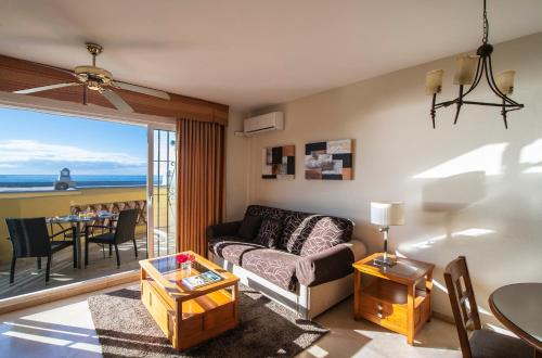 Χώρος καθιστικού στο Macdonald Doña Lola Resort