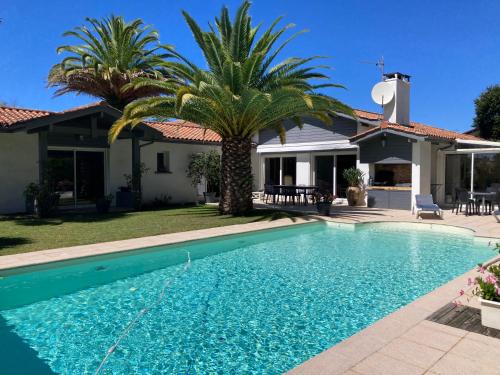 Très belle villa avec piscine