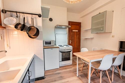 Apartment sleeping up to 10 in Morzine Centre