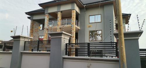 OMNI LUXURY Apartments