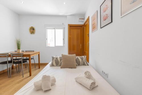 Sunny retreat near Alicante Central Market