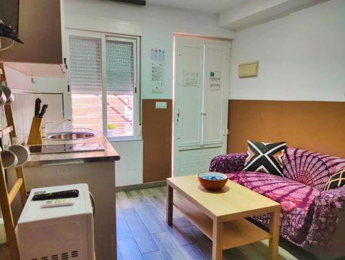 Cute Beach Home with Terrace in Pedregalejo