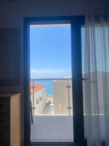 Fotografie z fotogalerie ubytování Villa Loukas v destinaci Loutsa