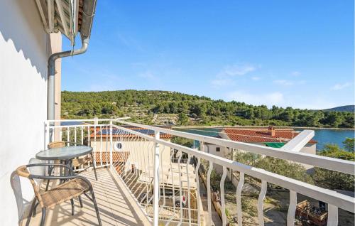 1 Bedroom Nice Apartment In Pirovac