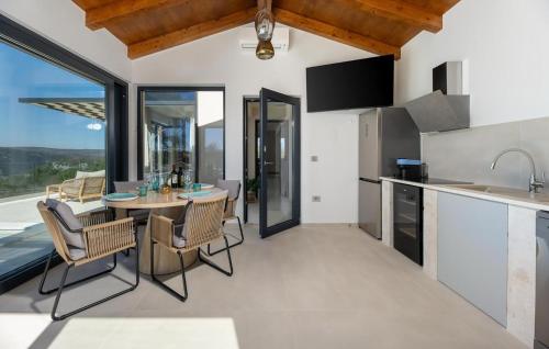 Η κουζίνα ή μικρή κουζίνα στο Beautiful Home In Trget