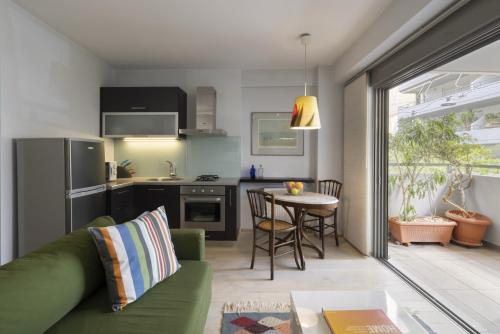 Elegant Design Stay in Koukaki