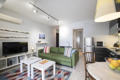 Elegant Design Stay in Koukaki