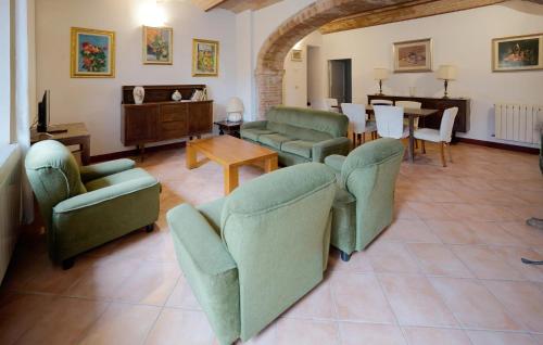 Χώρος καθιστικού στο Stunning Apartment In Ancaiano