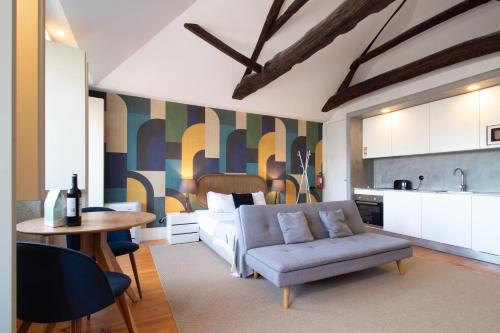 LovelyStay - Dirk Apartment - Almada 4º F