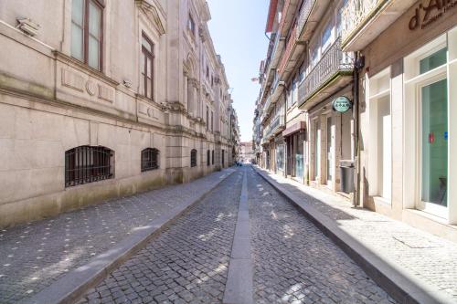 LovelyStay - Dirk Apartment - Almada 4º F