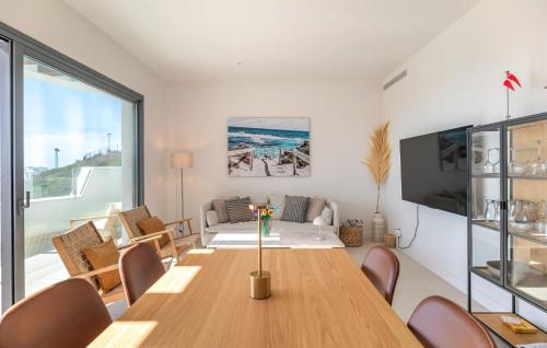 Beautiful Apartment In Fuengirola