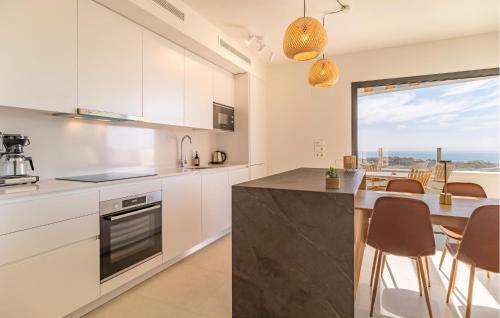 Beautiful Apartment In Fuengirola